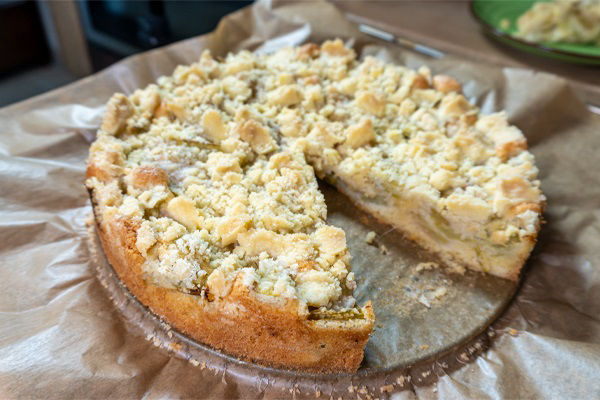 Rhabarberkuchen mit Streusel